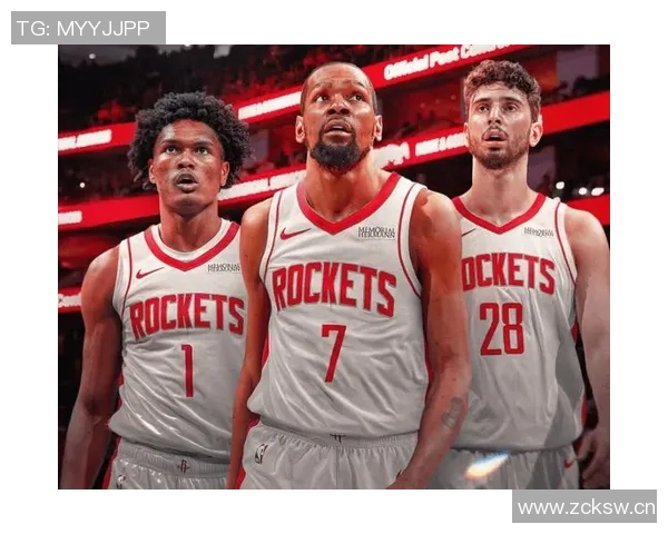 火箭队12号的传奇之路：从新秀到球队核心的成长历程